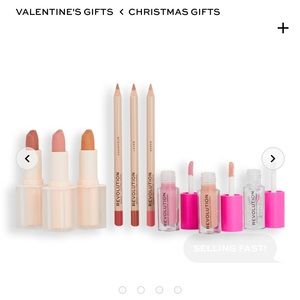 Makeup Revolution ultimate kiss gift set